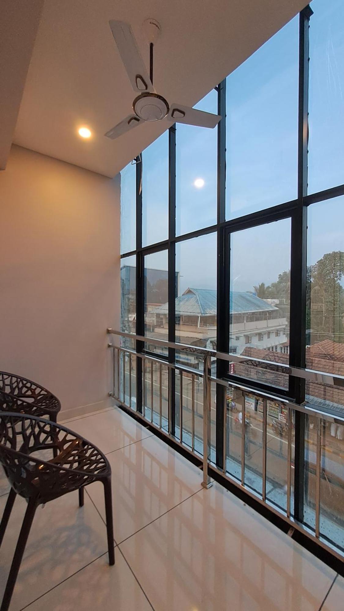 Capital Square Apart otel Erattupetta Dış mekan fotoğraf