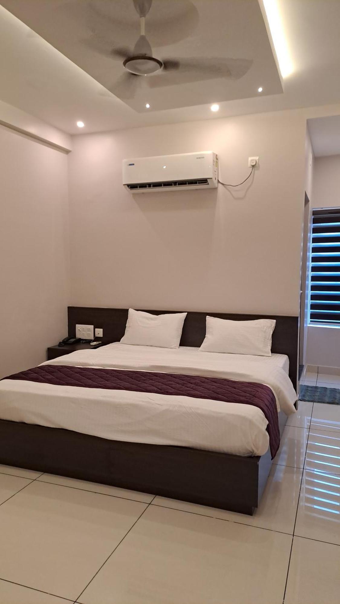 Capital Square Apart otel Erattupetta Dış mekan fotoğraf