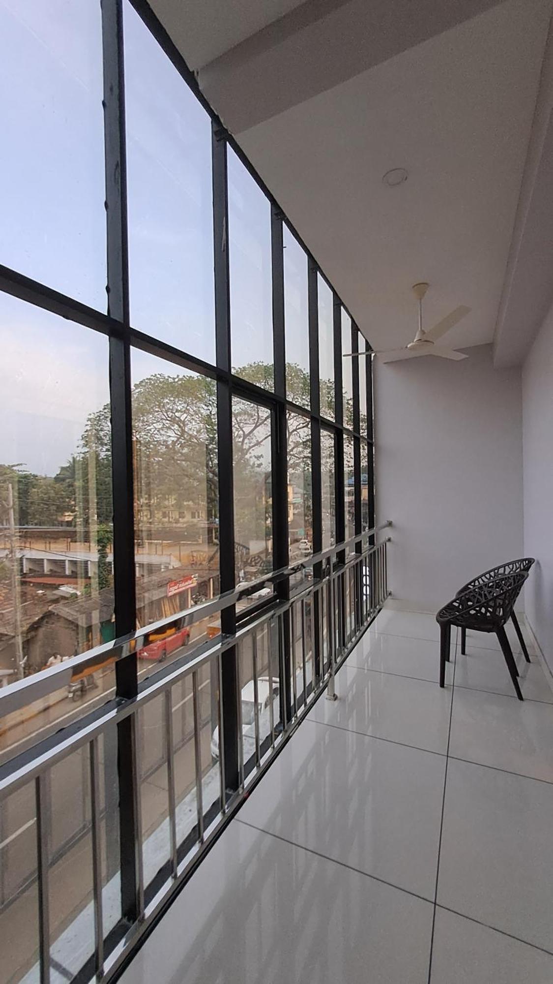Capital Square Apart otel Erattupetta Dış mekan fotoğraf