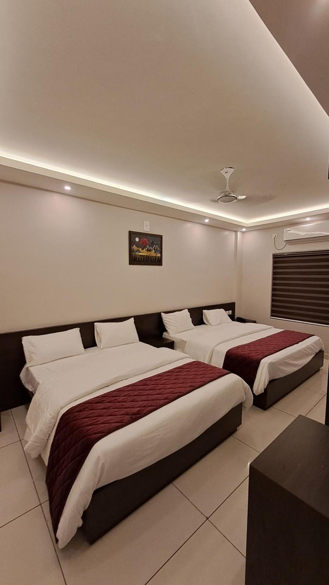 Capital Square Apart otel Erattupetta Dış mekan fotoğraf